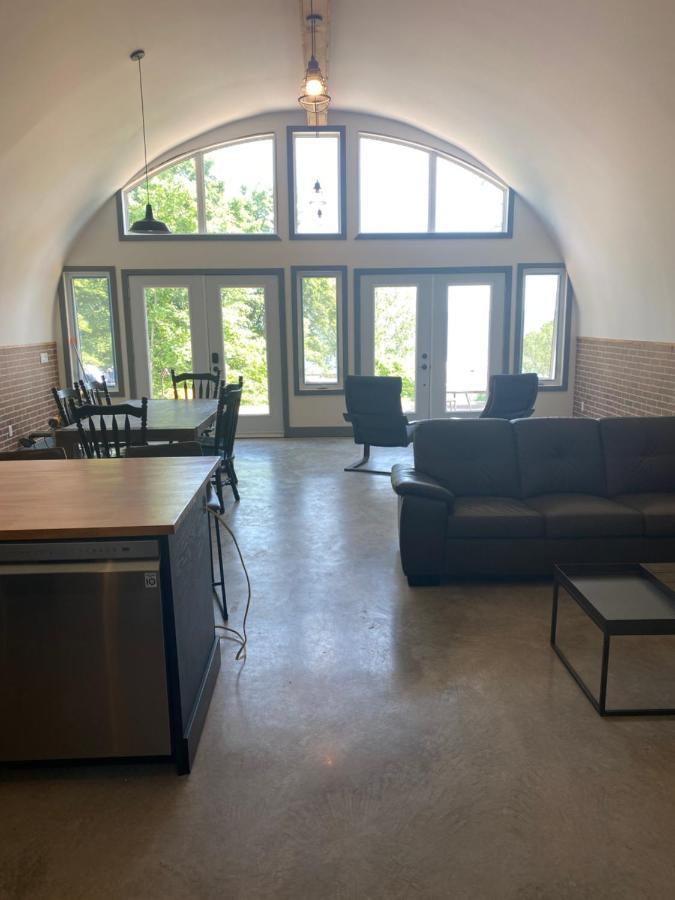 Unique Waterfront House With Private Beach Gananoque Esterno foto