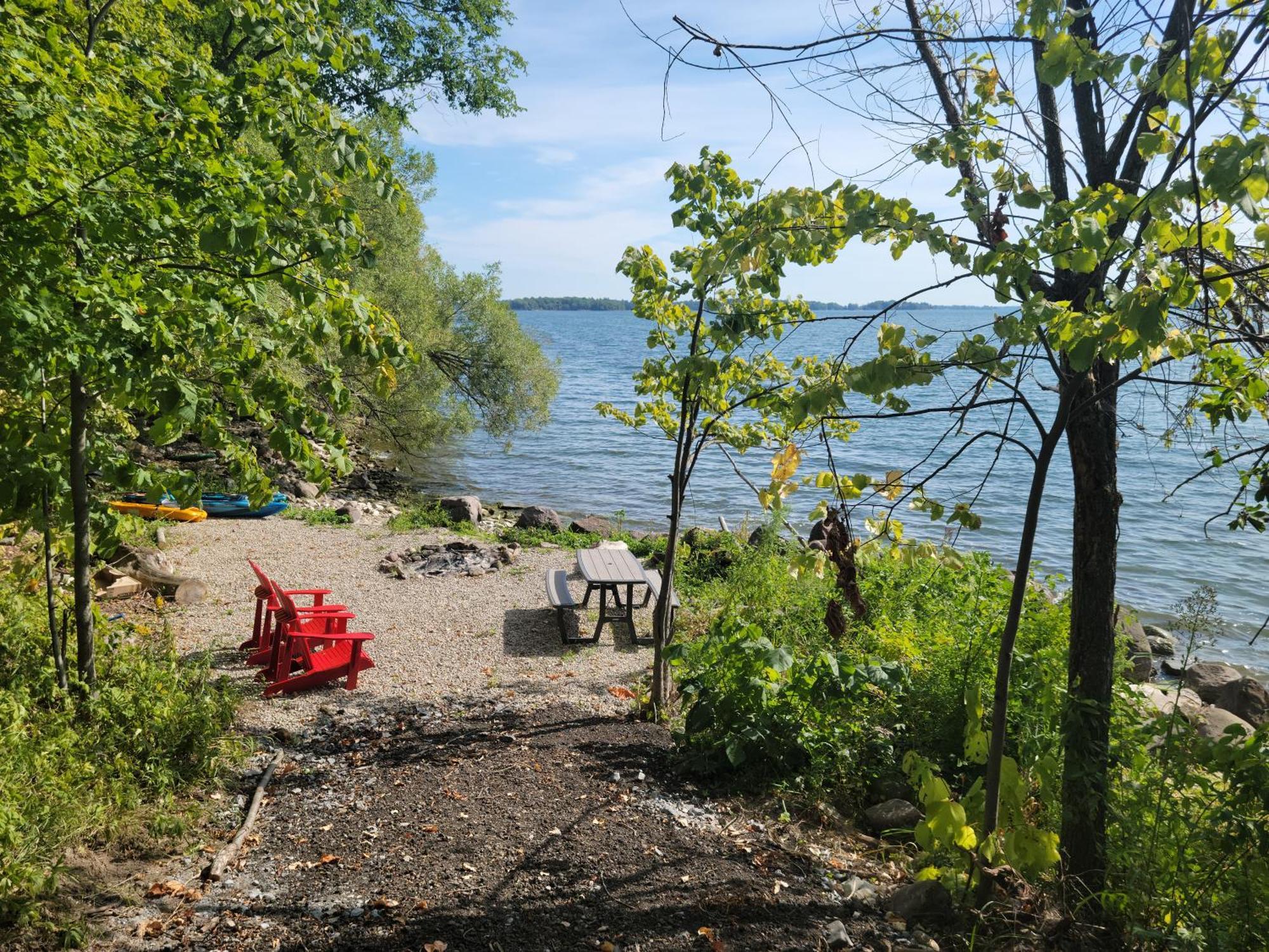 Unique Waterfront House With Private Beach Gananoque Esterno foto